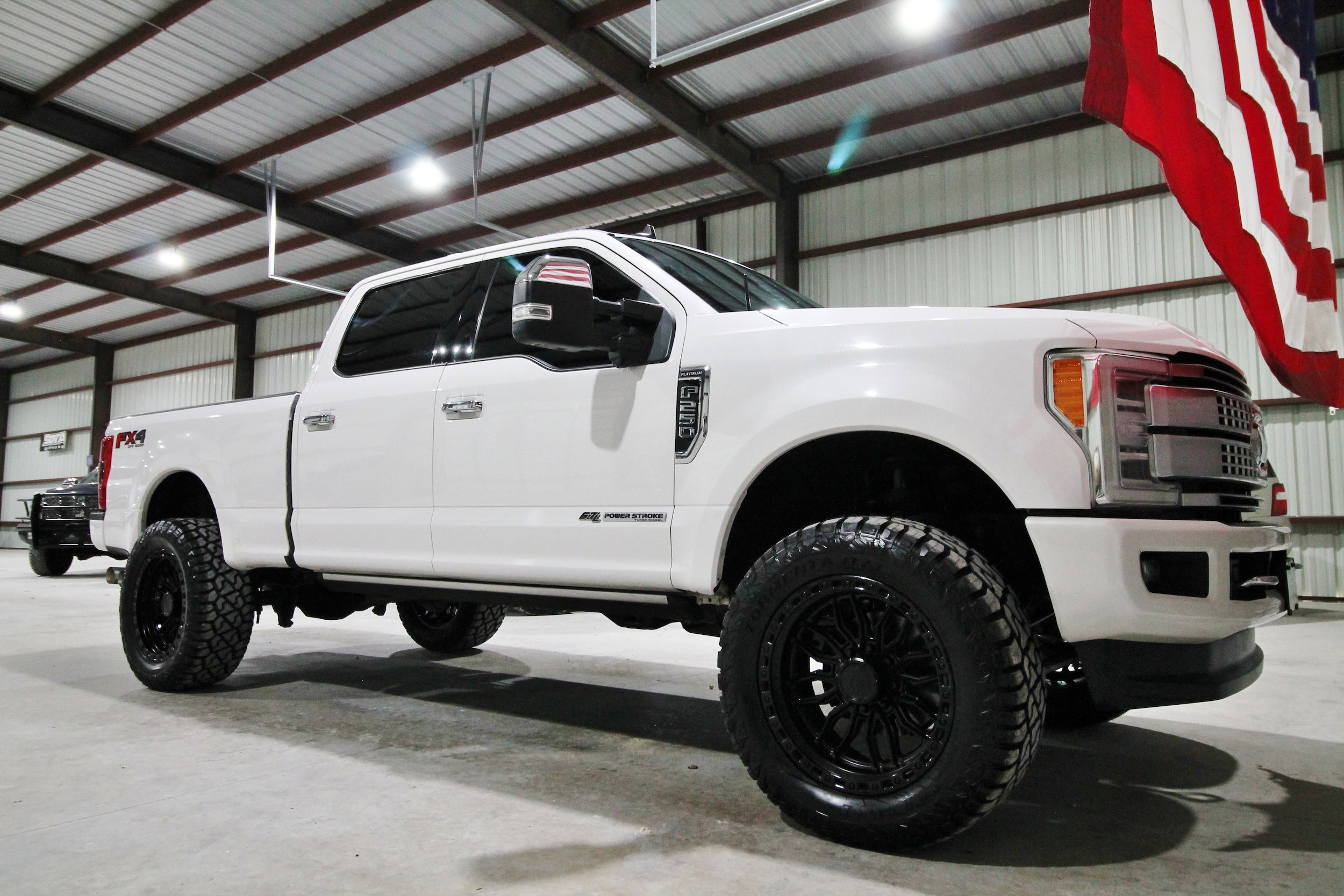 Used 2019 Ford F250 Platinum w/ Platinum Ultimate Package image 16