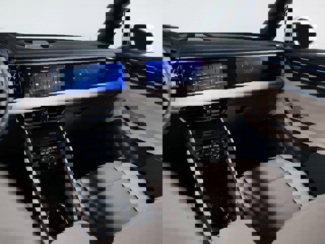 New 2026 Porsche Macan 4 Electric image 18