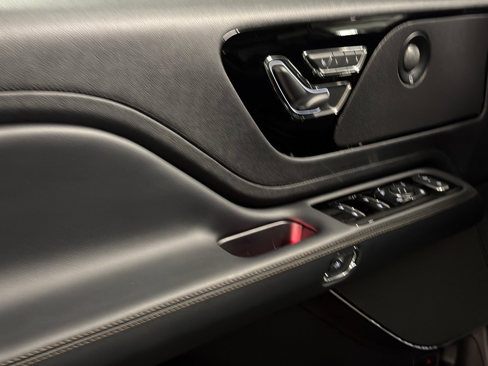 New 2027 Lincoln Aviator Reserve AWD/4WD image 20