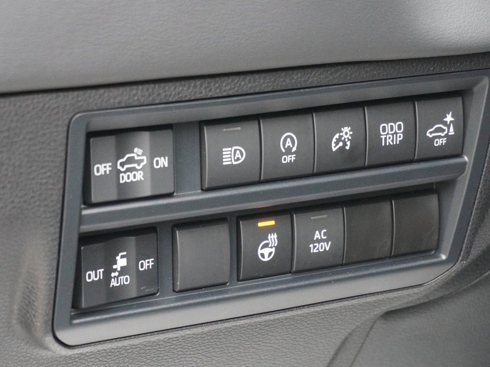 Used 2025 Toyota Tundra Platinum image 23