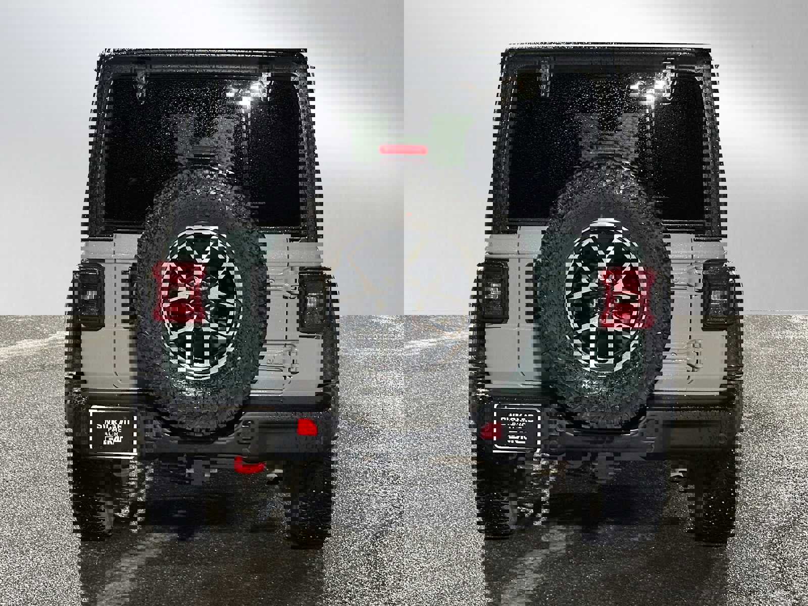 Used 2024 Jeep Wrangler Unlimited Rubicon w/ Capability Package image 4