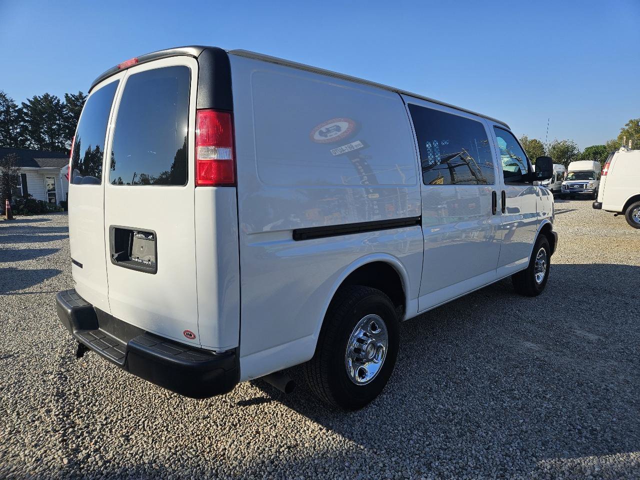 Used 2022 Chevrolet Express 2500 w/ Driver Convenience Package RWD image 5