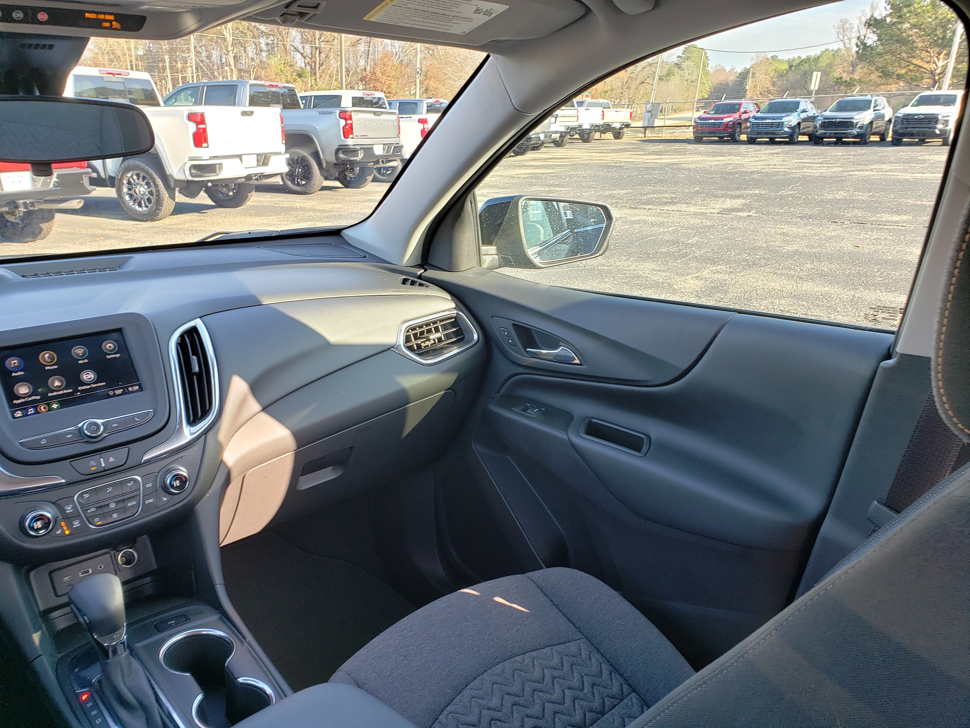 Used 2022 Chevrolet Equinox LT w/ Driver Convenience Package image 37