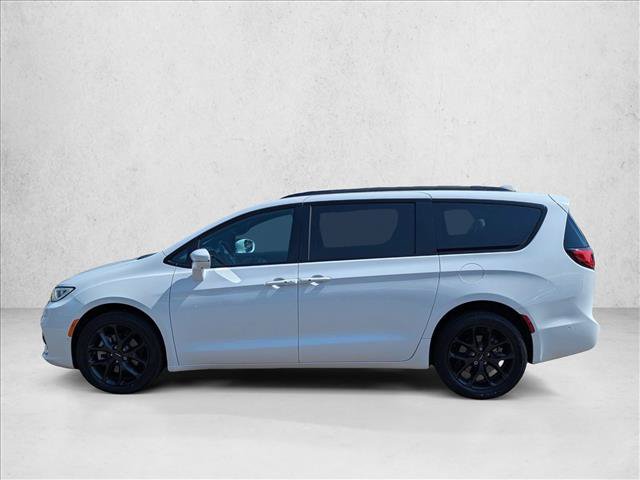 Used 2022 Chrysler Pacifica Limited w/ S Appearance Package AWD/4WD image 8
