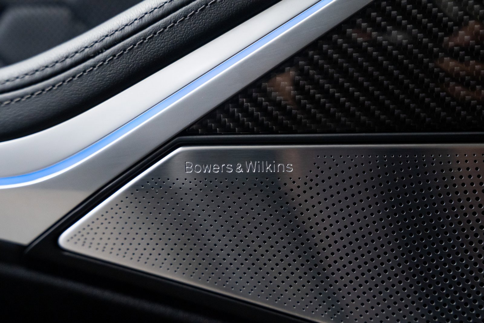 Used 2025 BMW X5 M Competition image 16