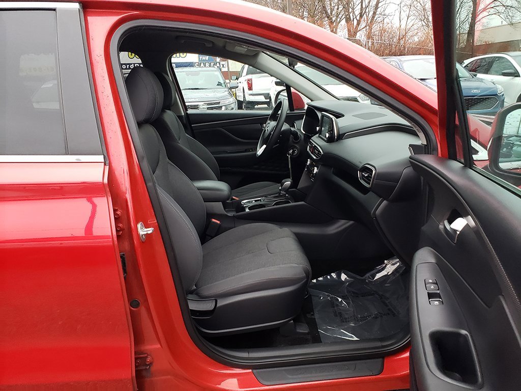 Used 2020 Hyundai Santa Fe SE image 19