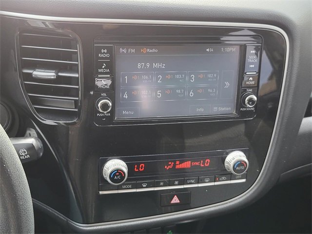 Used 2020 Mitsubishi Outlander ES image 22