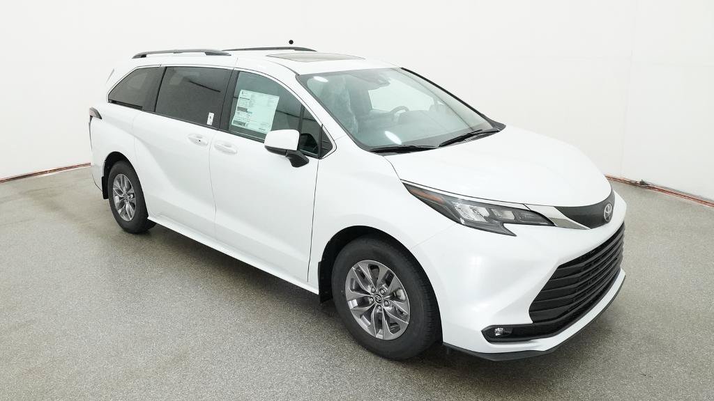 New 2026 Toyota Sienna XLE FWD image 16