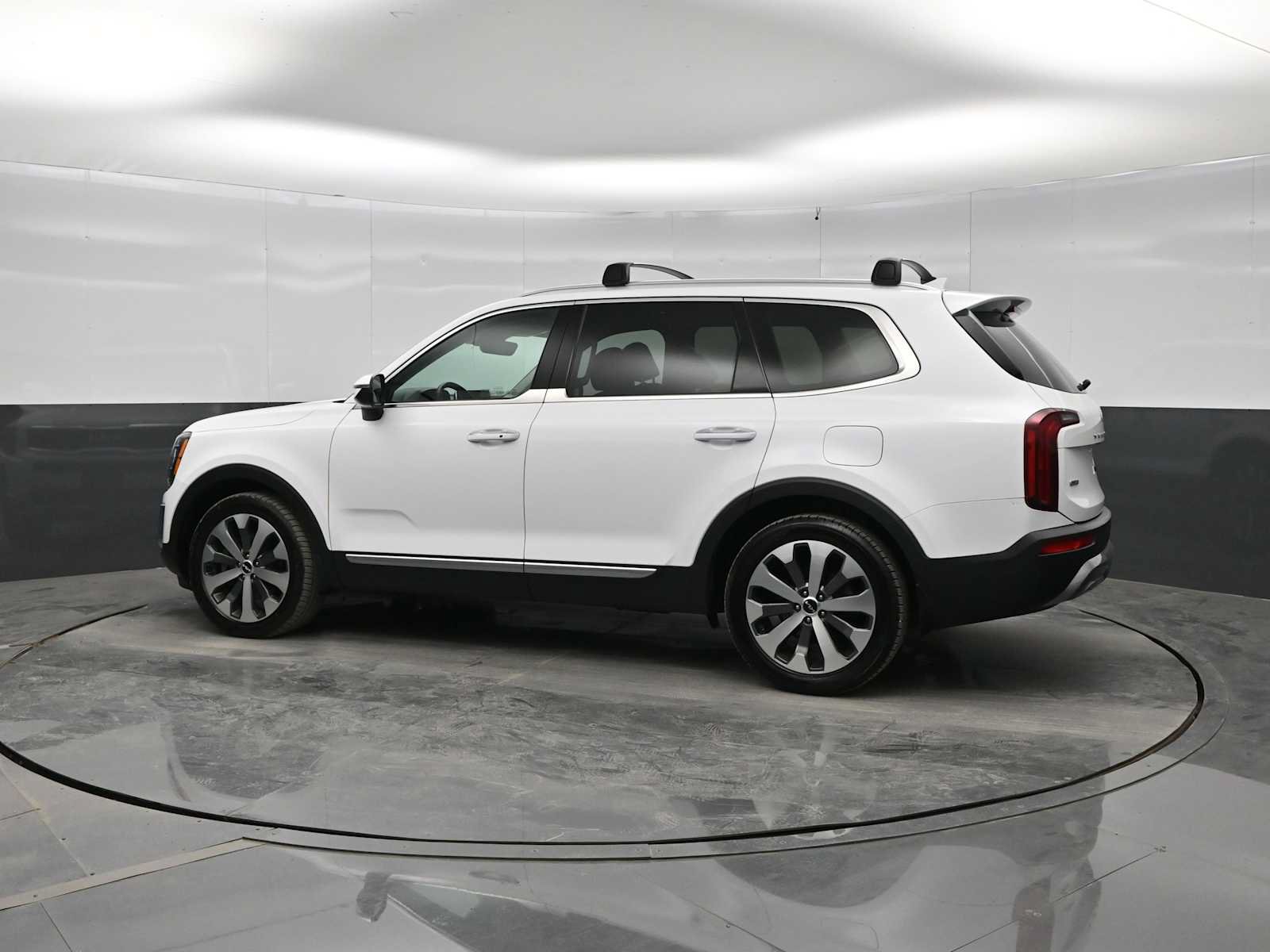 Used 2022 Kia Telluride S AWD/4WD image 5