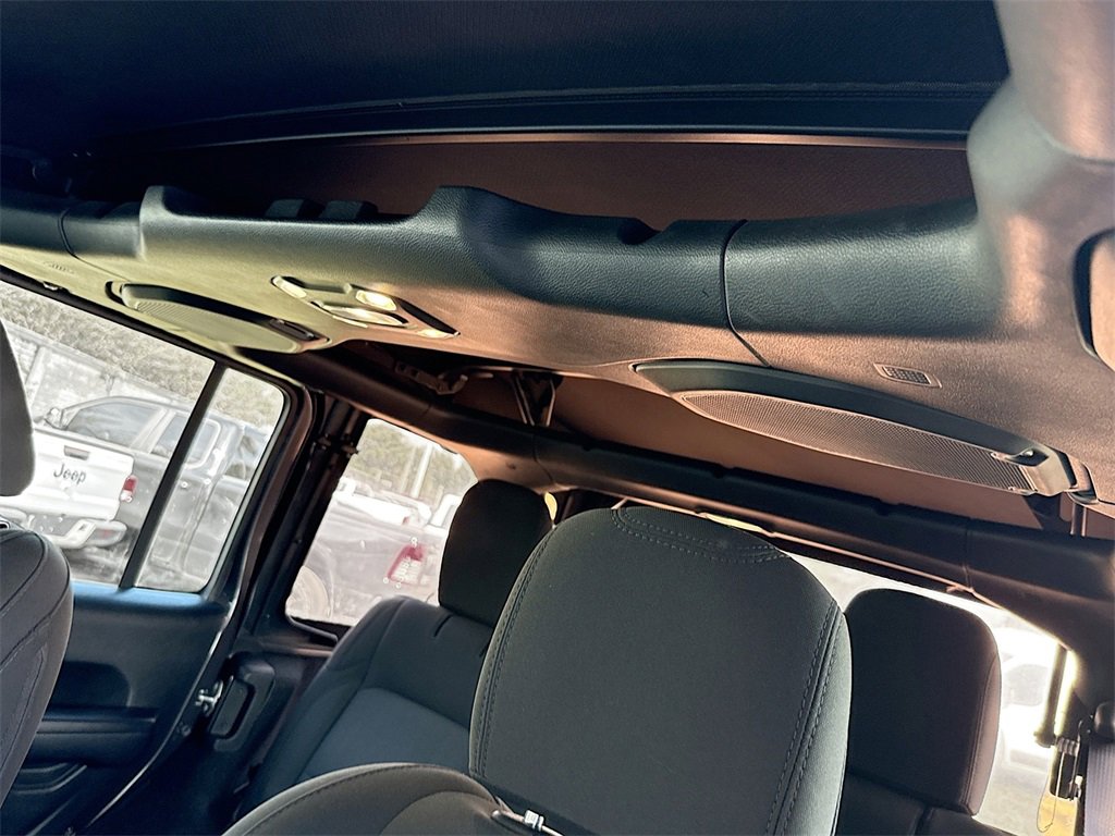 Used 2021 Jeep Wrangler Unlimited Sport image 19