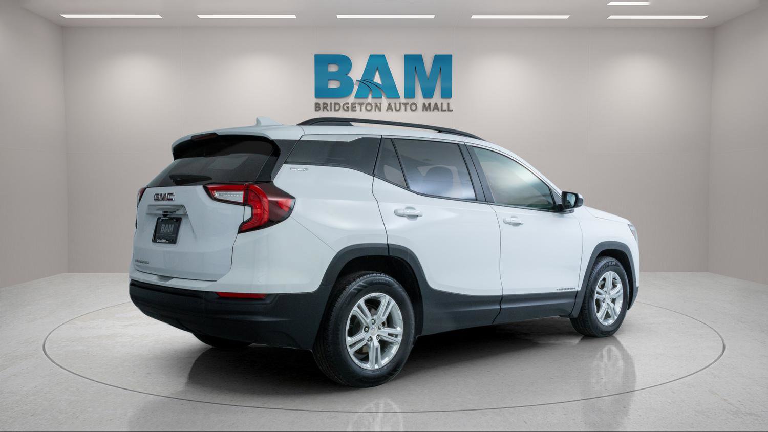 Used 2022 GMC Terrain SLE w/ Driver Convenience Package image 7