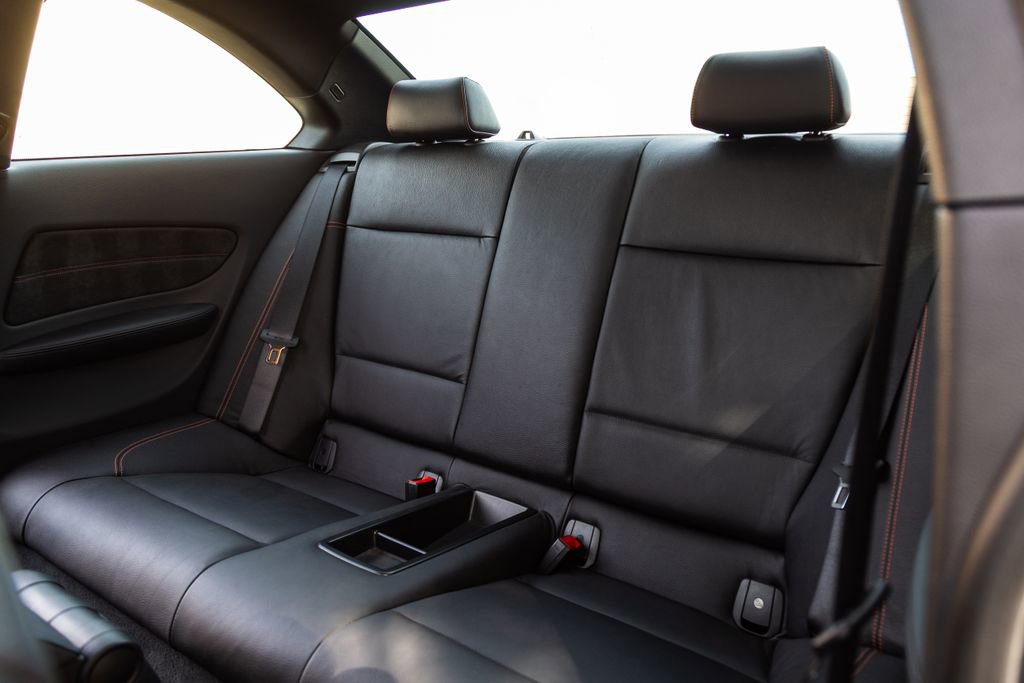 Used 2011 BMW 1 Series M image 34