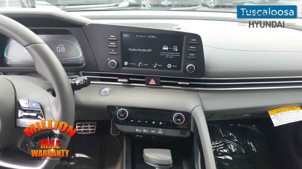 Used 2025 Hyundai Elantra Sport FWD image 26