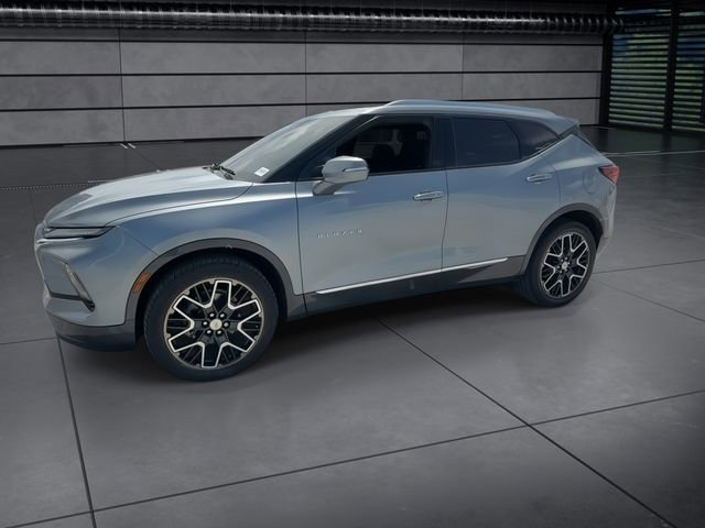 Used 2023 Chevrolet Blazer Premier w/ Driver Confidence II Package image 4