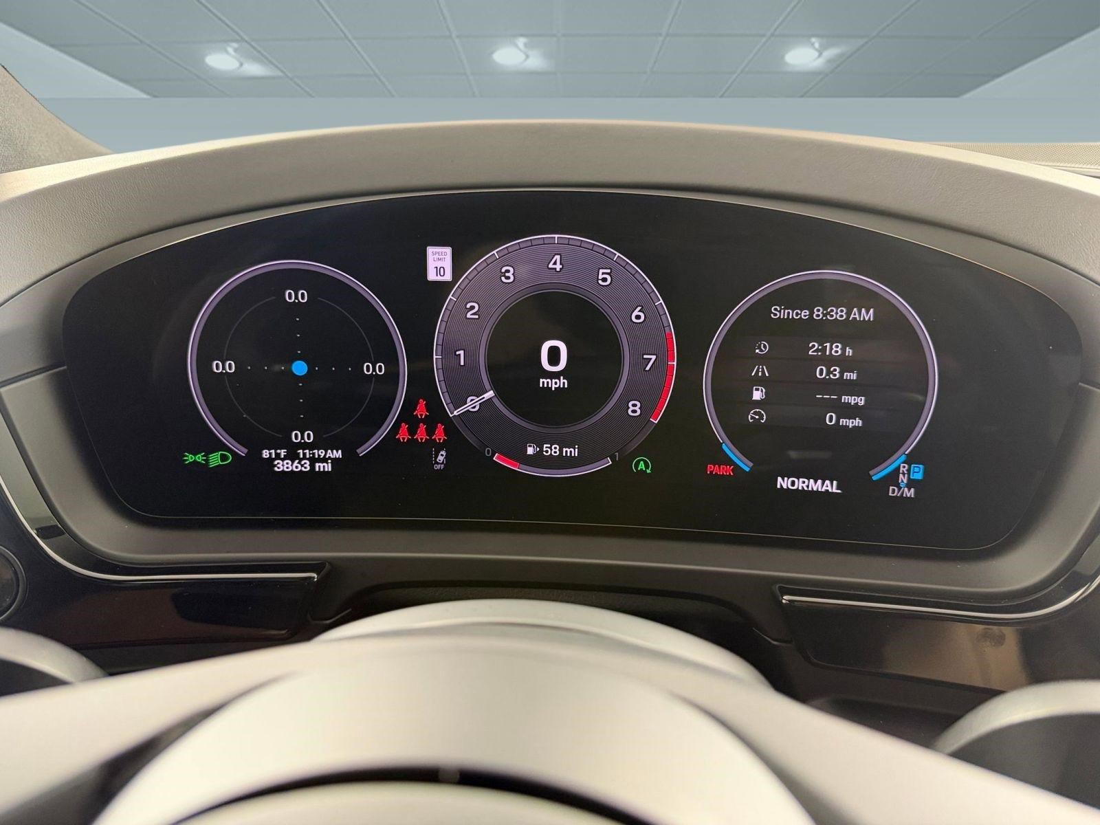 Used 2025 Porsche Cayenne image 17