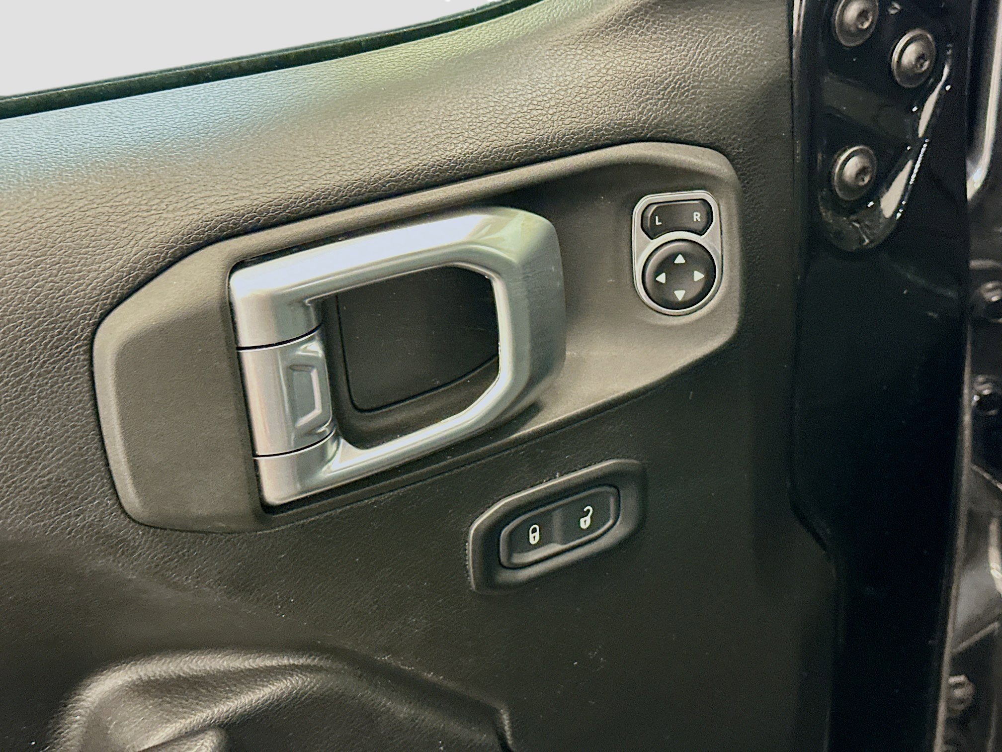 Used 2024 Jeep Wrangler Sport S w/ Dual Top Group image 15