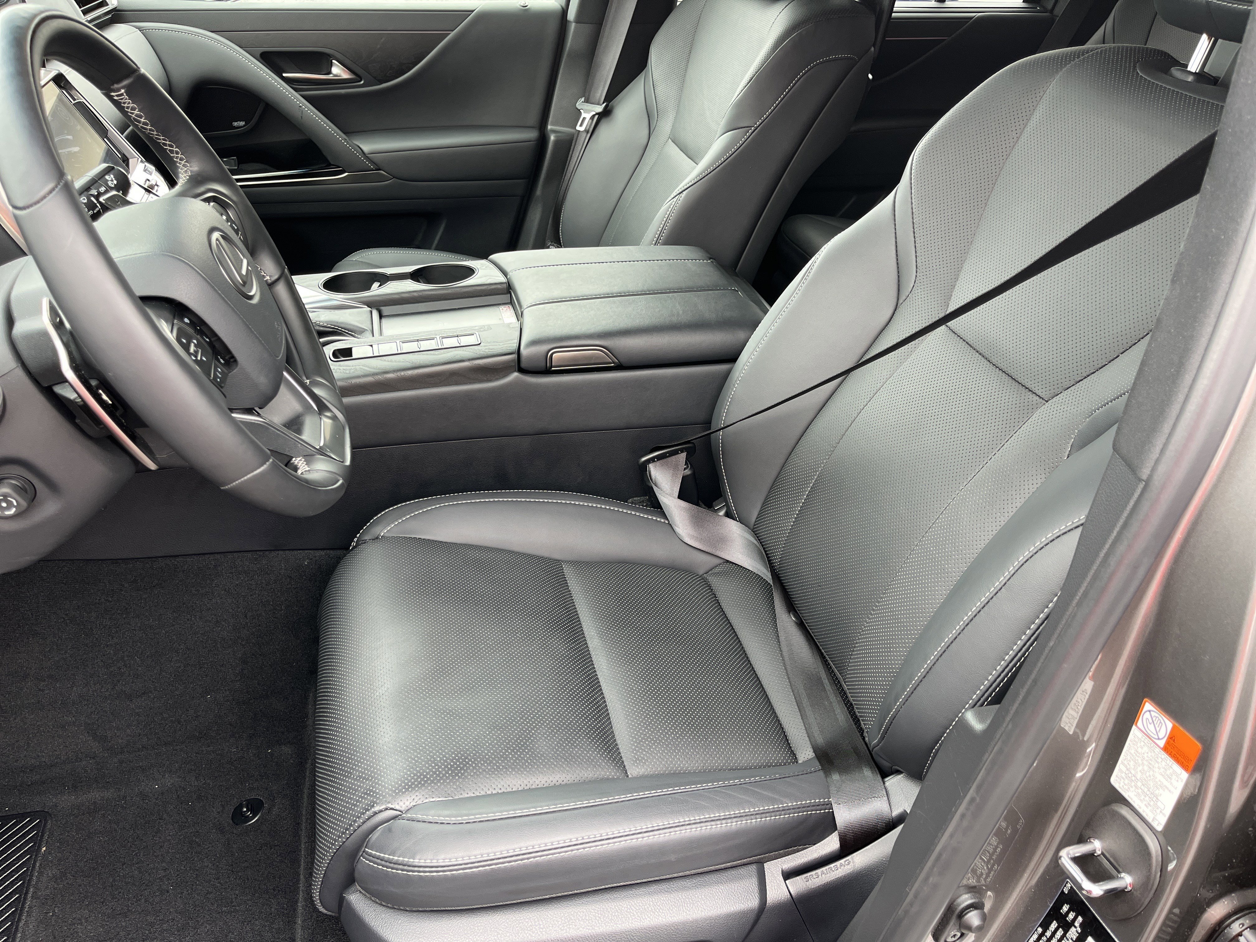 Used 2024 Lexus LX 600 4WD w/ Appearance Package image 20