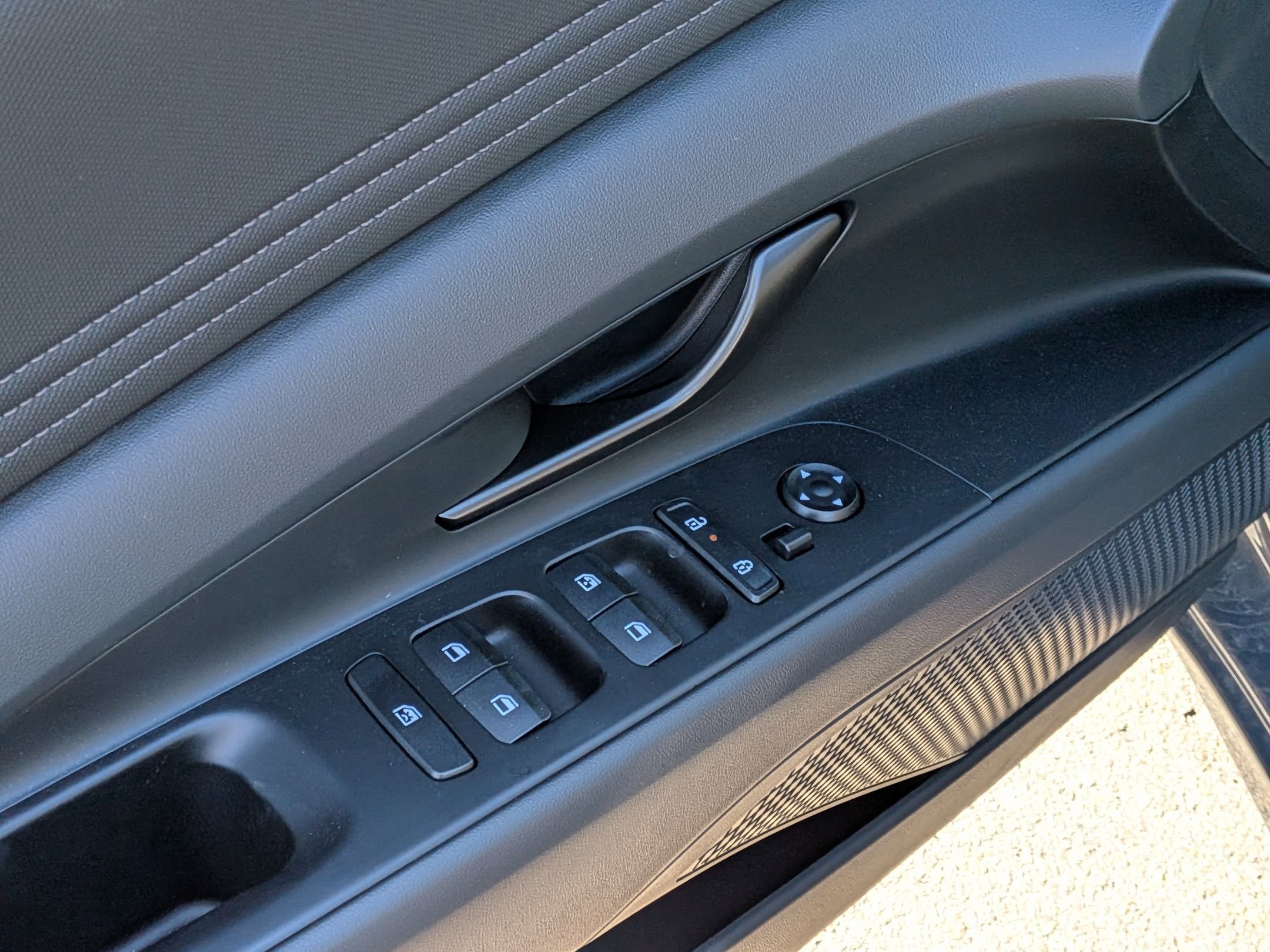 New 2026 Hyundai Elantra Sport FWD image 15