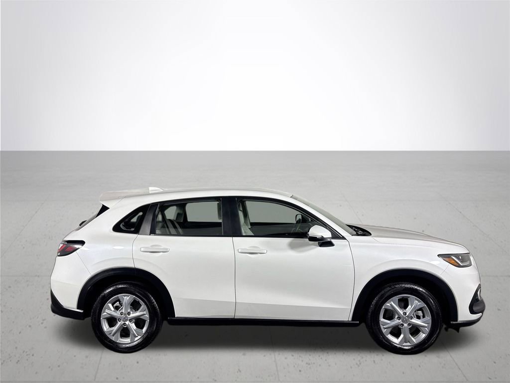 Certified 2025 Honda HR-V LX image 6