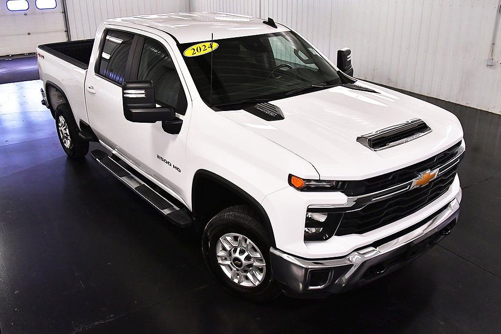 Used 2024 Chevrolet Silverado 2500 LT image 15