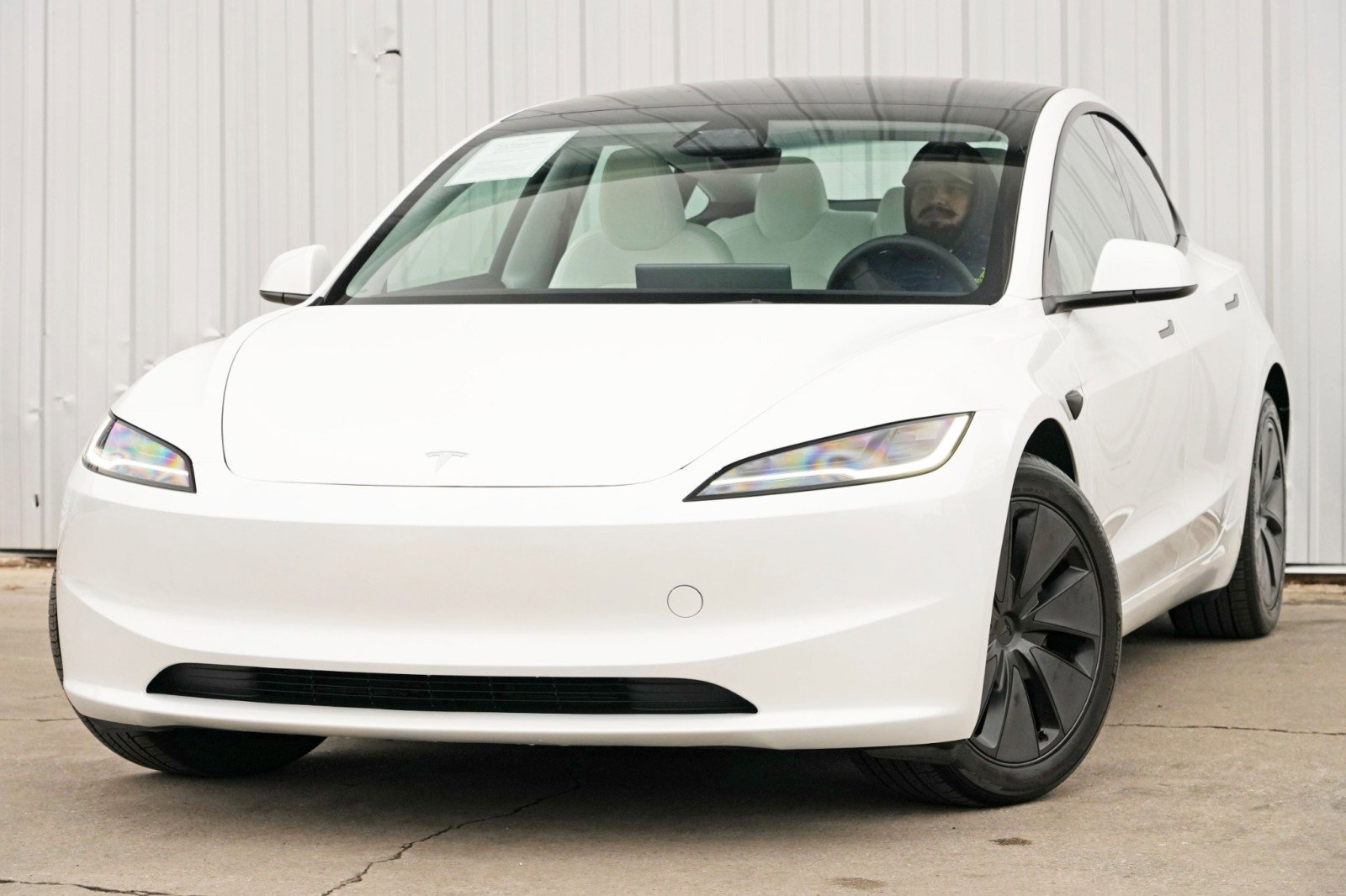 Used 2025 Tesla Model 3 Long Range image 3