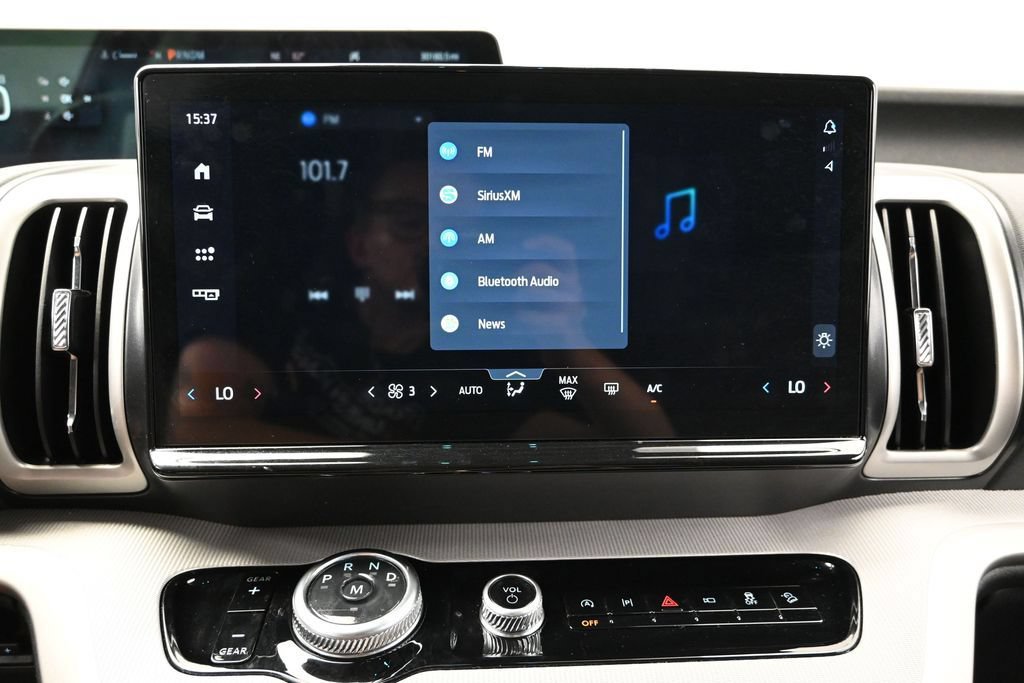 Used 2025 Ford Expedition Max Active AWD/4WD image 27