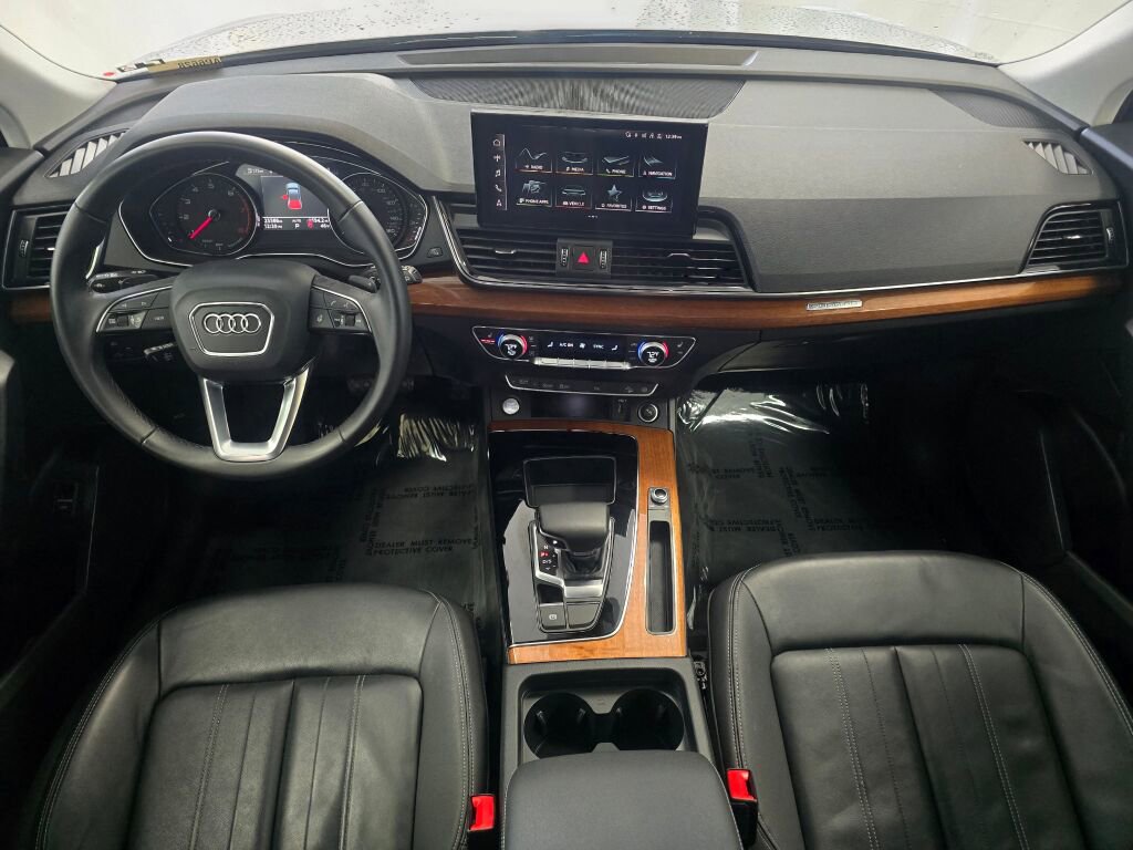Used 2023 Audi Q5 2.0T Premium w/ Convenience Package image 18