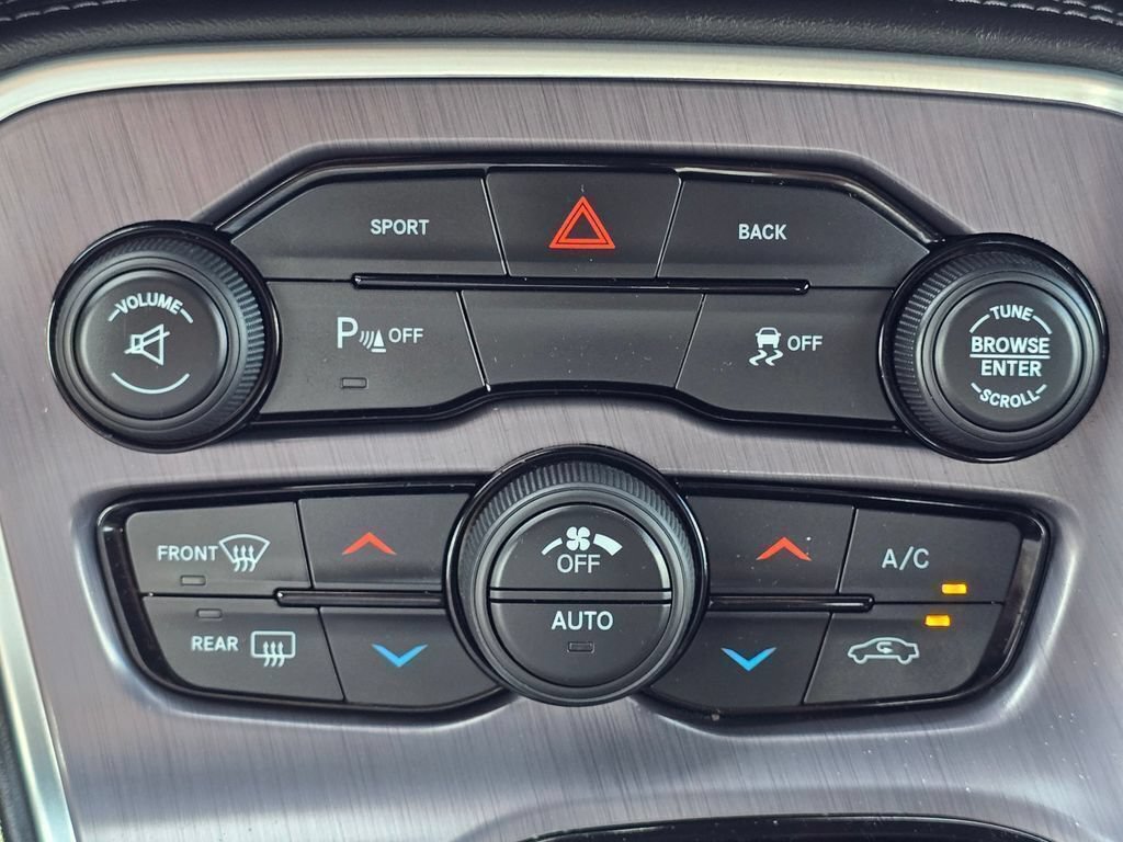 Used 2016 Dodge Challenger SXT Plus RWD image 34