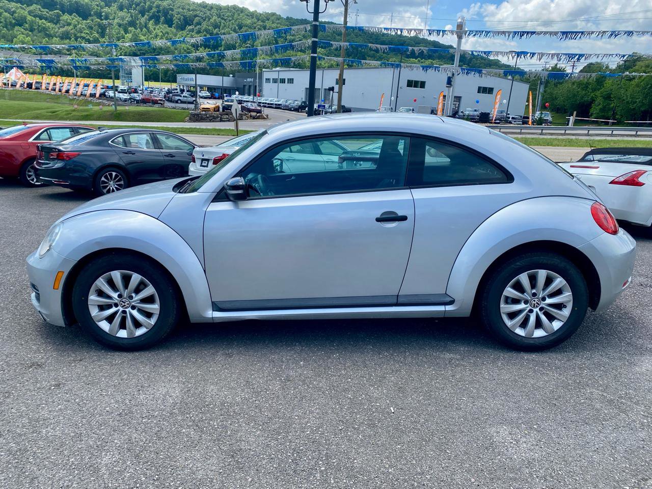 Used 2014 Volkswagen Beetle 1.8T FWD image 4