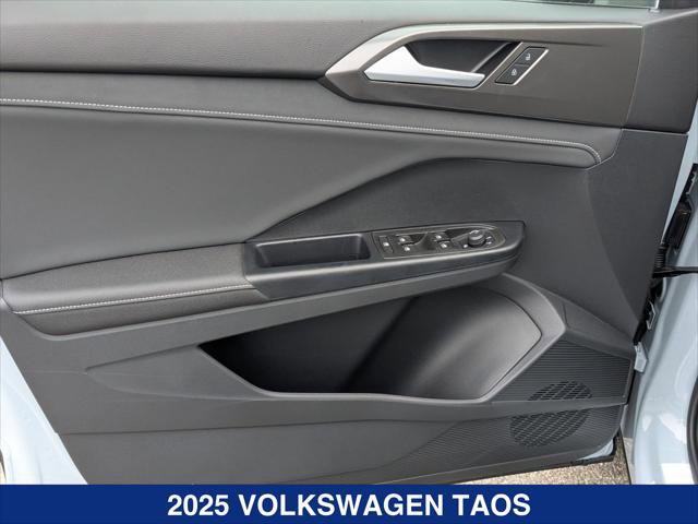 New 2025 Volkswagen Taos SE image 10