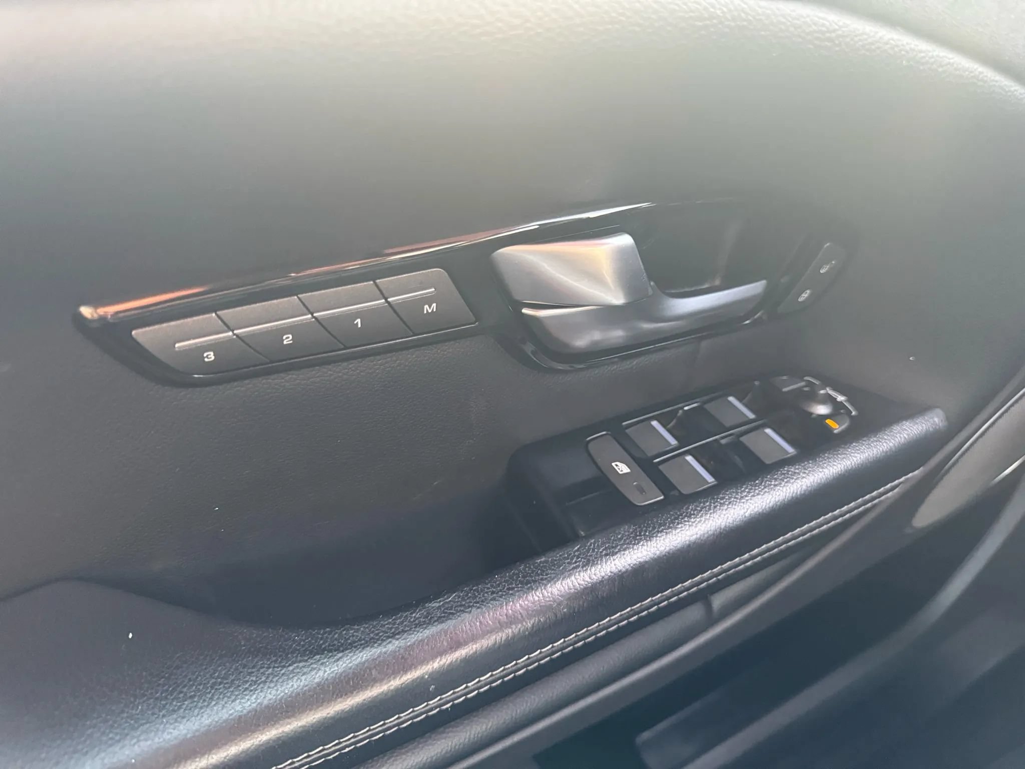 Used 2016 Land Rover Range Rover Evoque SE AWD/4WD image 34