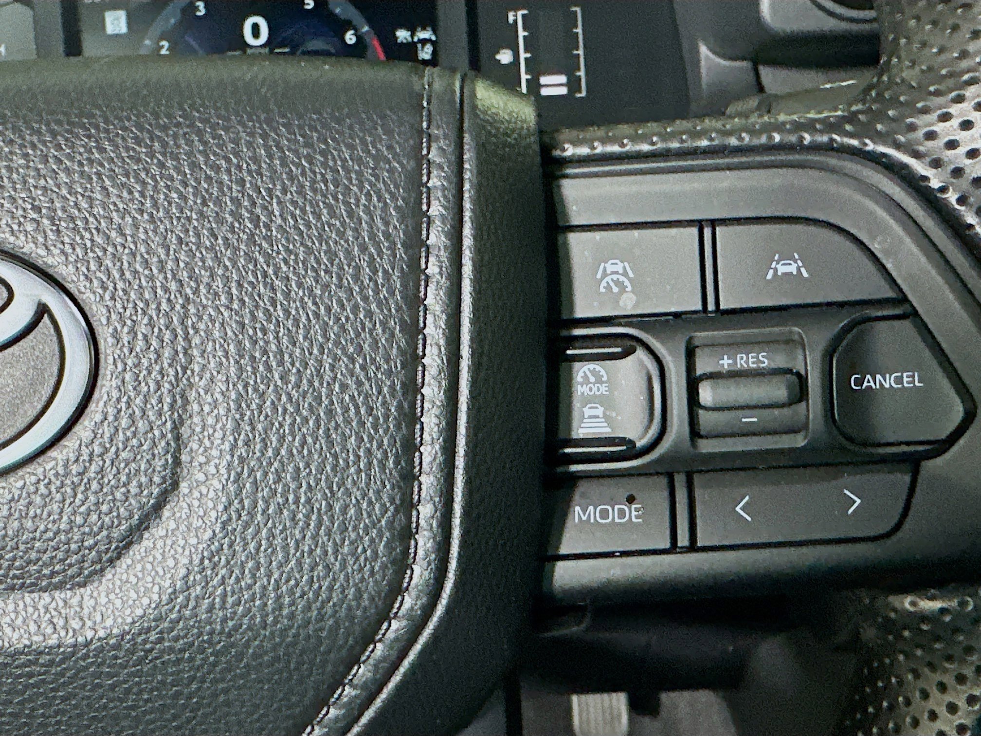 Used 2025 Toyota Tacoma SR image 17