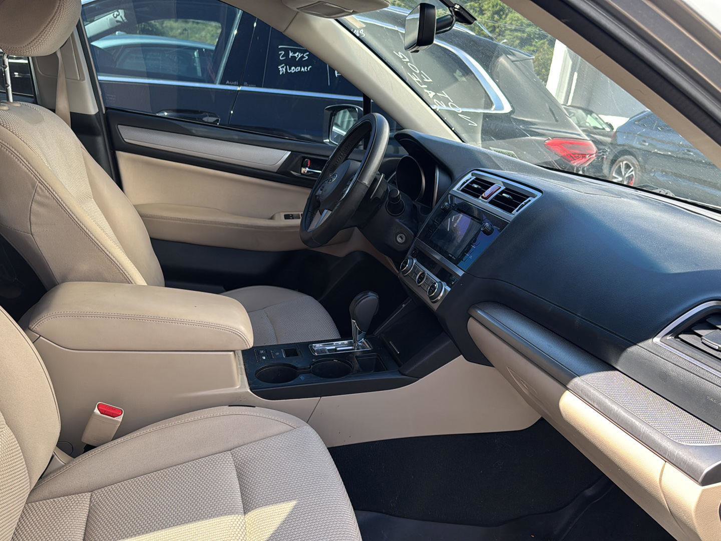 Used 2017 Subaru Outback 2.5i Premium AWD/4WD image 12