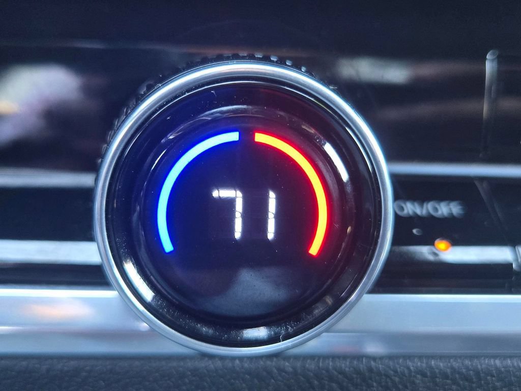 Used 2022 GMC Yukon Denali RWD image 5