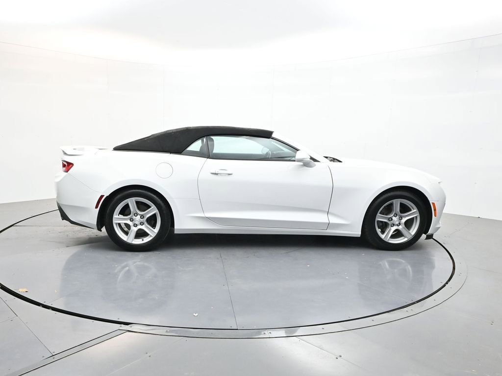 Used 2017 Chevrolet Camaro LT image 8