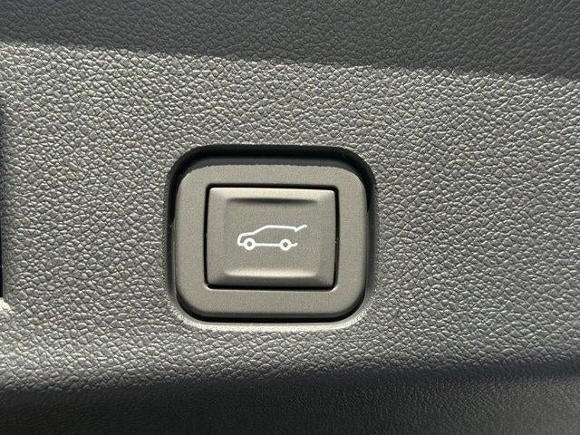 New 2026 GMC Acadia Elevation w/ Elevation Premium Package FWD image 19