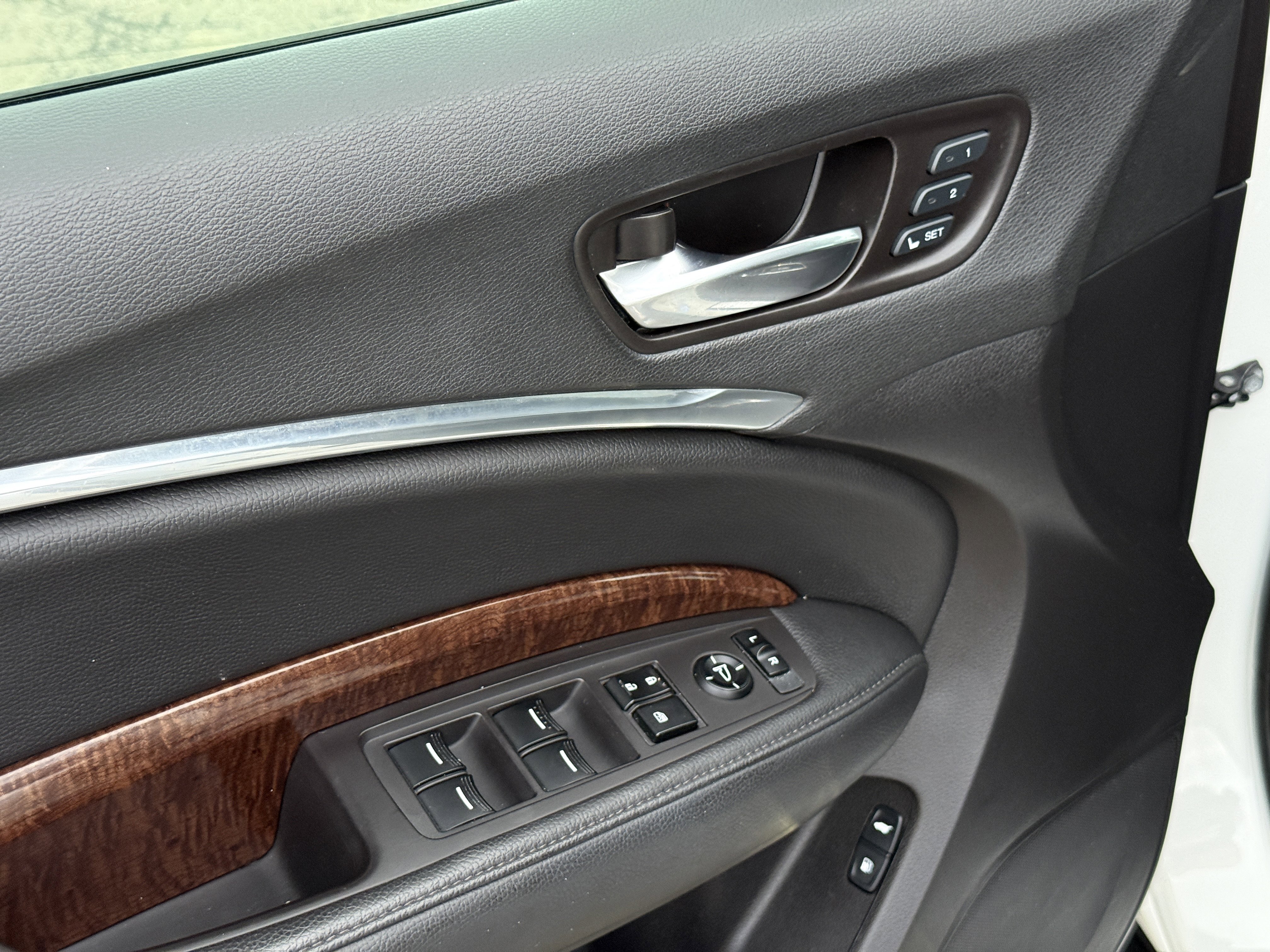 Used 2019 Acura MDX FWD image 24