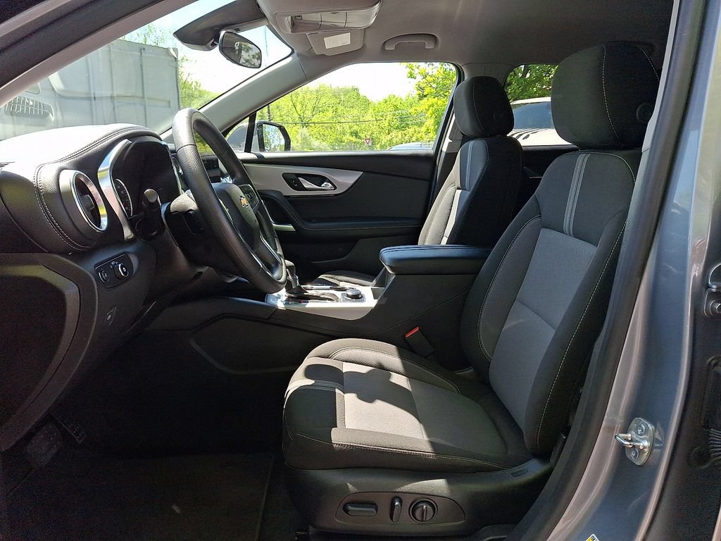 Used 2025 Chevrolet Blazer LT AWD/4WD image 16