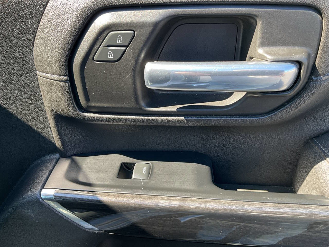 Used 2020 Chevrolet Silverado 2500 LTZ w/ LTZ Premium Package image 29