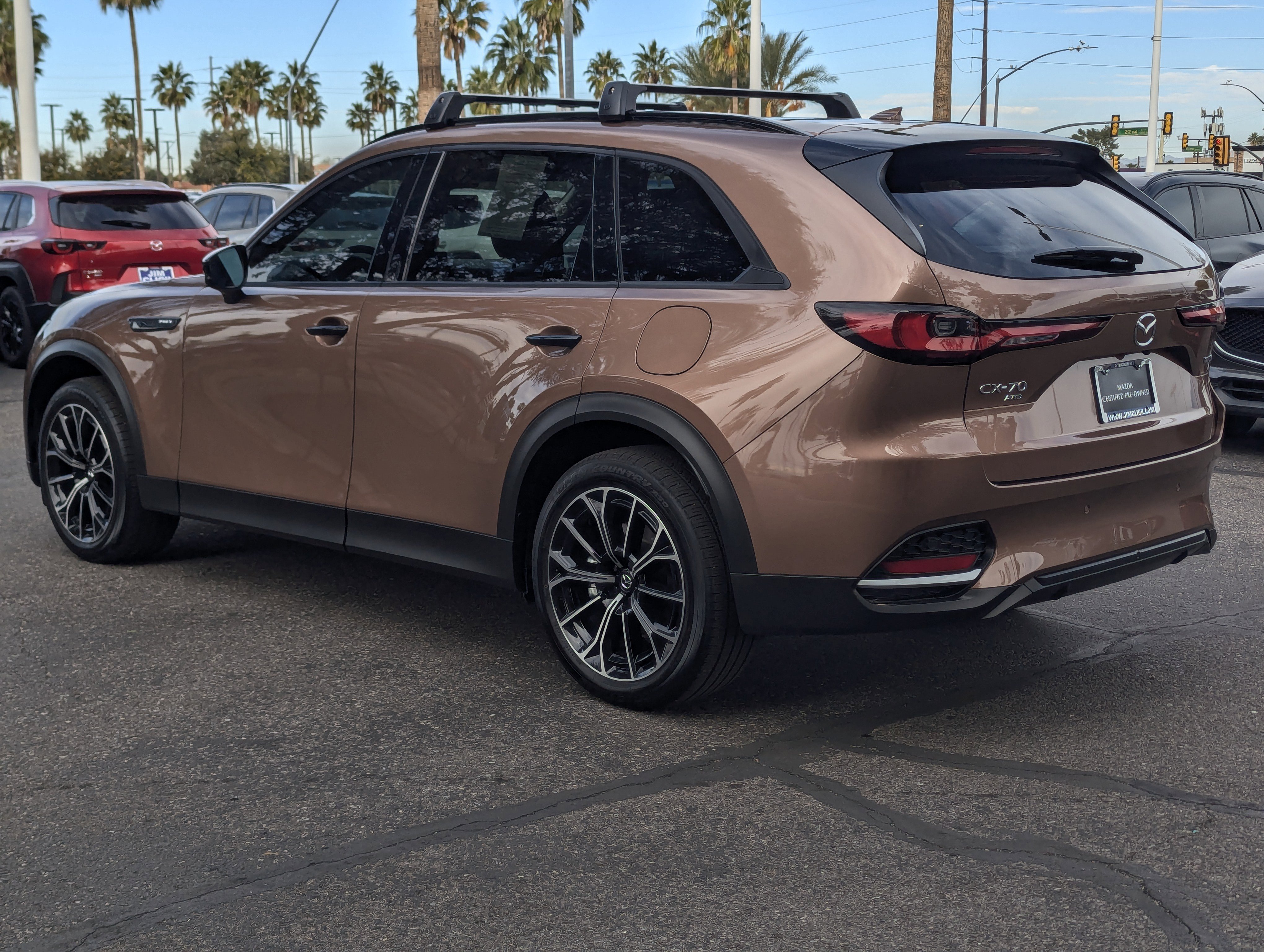 Certified 2025 MAZDA CX-70 Plug-In Hybrid w/ Premium Pkg image 4