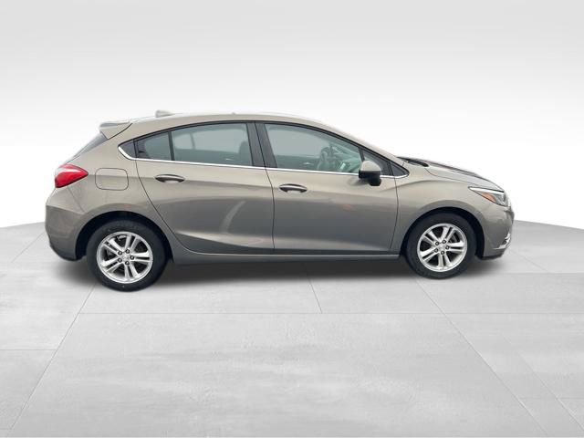 Used 2018 Chevrolet Cruze LT image 8