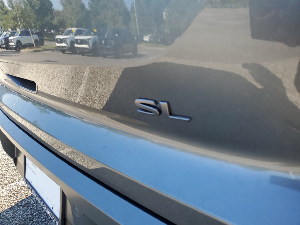 New 2026 Nissan Pathfinder SL FWD image 6