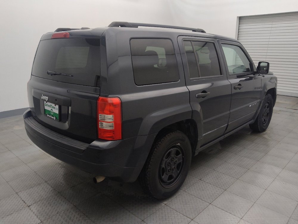 Used 2016 Jeep Patriot Sport FWD image 9