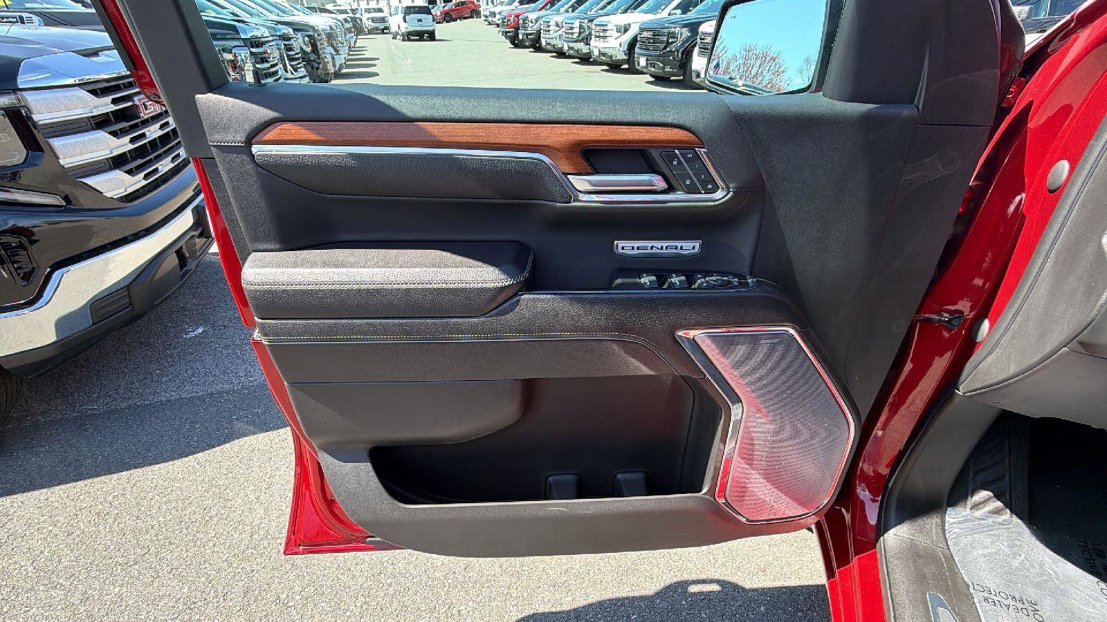 Used 2023 GMC Sierra 1500 Denali AWD/4WD image 14