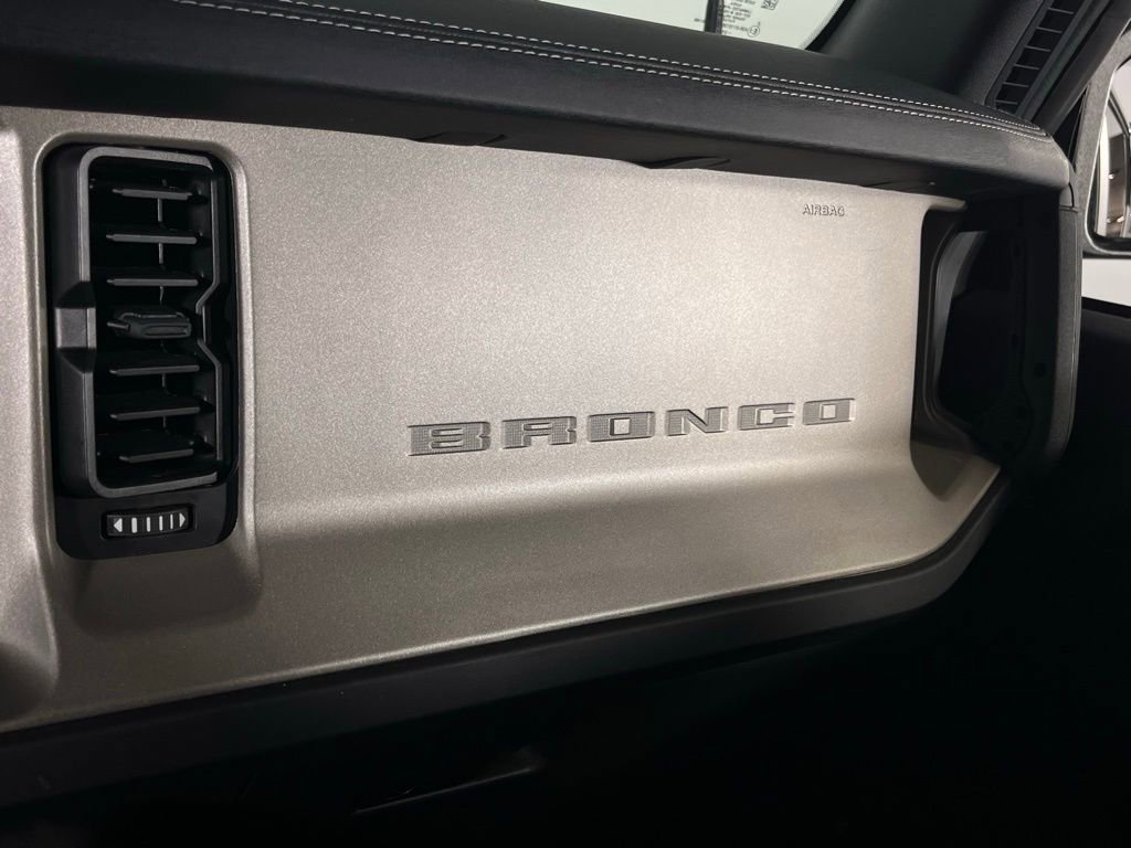 Used 2025 Ford Bronco Outer Banks image 22