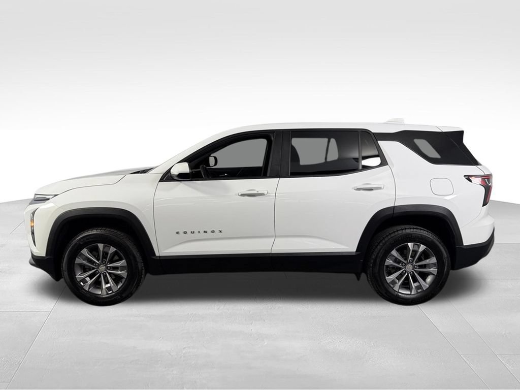 Used 2026 Chevrolet Equinox LT AWD/4WD image 9