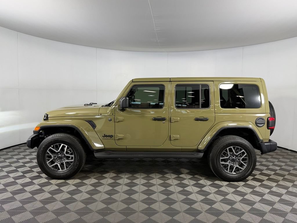 Used 2026 Jeep Wrangler Unlimited Sahara AWD/4WD image 5