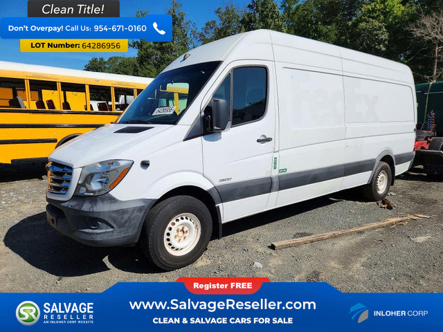 Used 2015 Freightliner Sprinter 2500 RWD image 1
