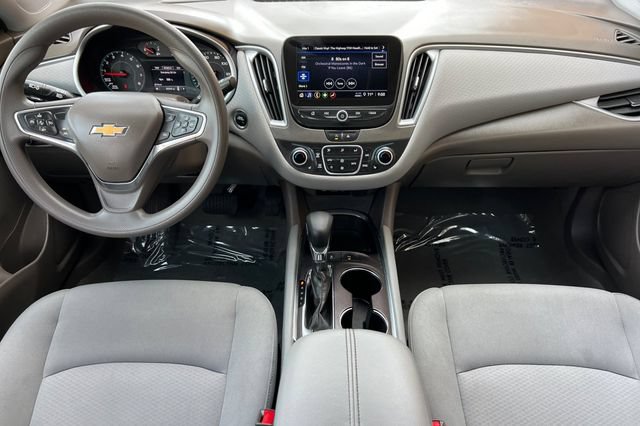 Used 2025 Chevrolet Malibu LT FWD image 15