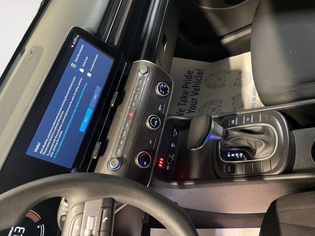 Certified 2024 Hyundai Kona SE image 21